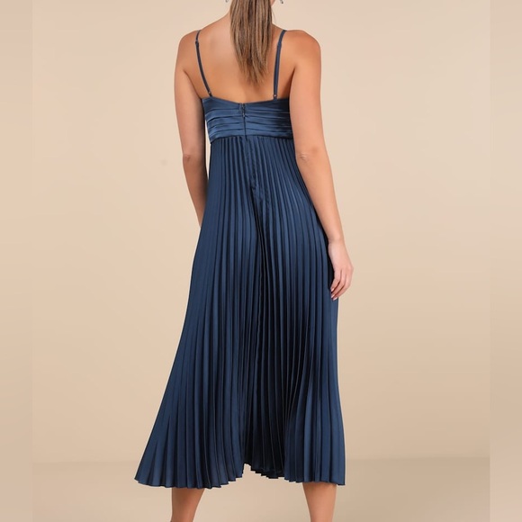 Lulu's Navy Blue Pleated Midi Dress - Picture 2 of 7
